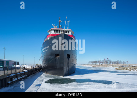 DAMPFSCHIFF WILLIAM G. MATHER FRACHTER SEEMUSEUM WATERFRONT KAI DOWNTOWN CLEVELAND OHIO USA Stockfoto