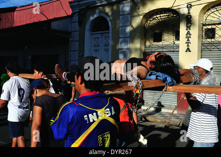 Cruxificion in Nationial Strike - Plaza de Armas in IQUITOS. Abteilung von Loreto. Peru Stockfoto