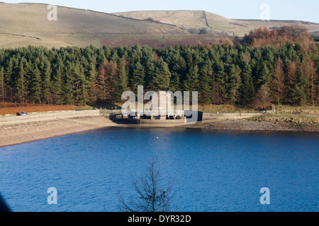 Errwood Stausee im Tal in der Nähe von Whaley Bridge Derbyshire England Goyt Stockfoto