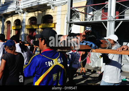 Cruxificion in Nationial Strike - Plaza de Armas in IQUITOS. Abteilung von Loreto. Peru Stockfoto