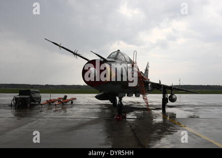 Swidwin, Polen 23. April 2014 21. In Bildern: polnische Luftwaffe taktische Airbase in Swidwin. Suchoi Su-22 Kampfflugzeuge sitzt am Swidwin Airbase. Stockfoto