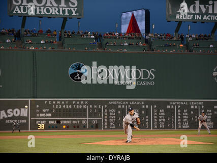 Boston, USA. 22. April 2014. Masahiro Tanaka (Yankees) MLB: Masahiro Tanaka von der New York Yankees Stellplätze gegen die Boston Red Sox in der Major League Baseball Game im Fenway Park in Boston, USA. © AFLO/Alamy Live-Nachrichten Stockfoto