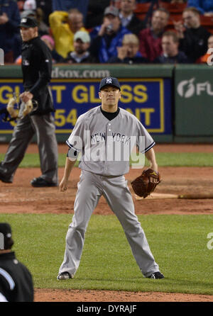 Boston, USA. 22. April 2014. Masahiro Tanaka (Yankees) MLB: Masahiro Tanaka von der New York Yankees gegen die Boston Red Sox in der Major League Baseball Game im Fenway Park in Boston, USA. © AFLO/Alamy Live-Nachrichten Stockfoto