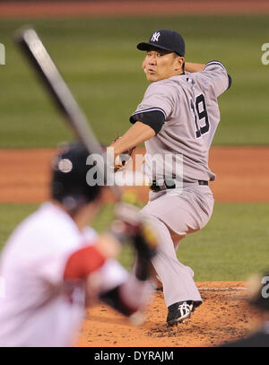 Boston, USA. 22. April 2014. Masahiro Tanaka (Yankees) MLB: Masahiro Tanaka von der New York Yankees Stellplätze gegen die Boston Red Sox in der Major League Baseball Game im Fenway Park in Boston, USA. © AFLO/Alamy Live-Nachrichten Stockfoto