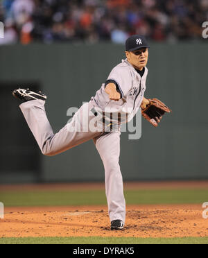 Boston, USA. 22. April 2014. Masahiro Tanaka (Yankees) MLB: Masahiro Tanaka von der New York Yankees Stellplätze gegen die Boston Red Sox in der Major League Baseball Game im Fenway Park in Boston, USA. © AFLO/Alamy Live-Nachrichten Stockfoto