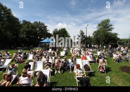 Isar-Party, Abschluss der Renaturierung des Flusses in München, 2011 Stockfoto