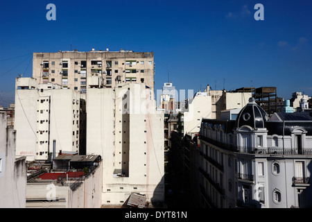 mit Blick auf Dächer in Montserrat Buenos Aires Argentinien Stockfoto