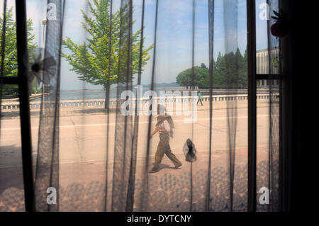 Hinter dem Vorhang in Wonsan Stockfoto