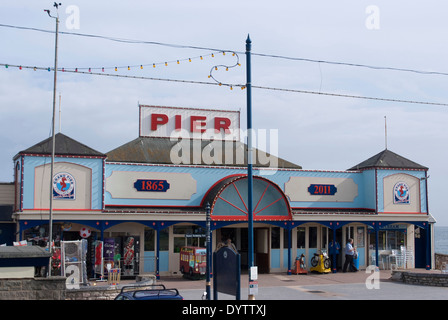 Der Eingang zum Vergnügen Pier, Teignmouth, Devon, UK Stockfoto