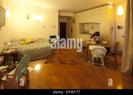 Einrichtung einer modernen High-Rise Wohnung, Baku 2011 Stockfoto