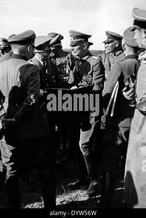 Adolf Hitler und die Wehrmacht Offiziere in Polen, 1939 Stockfoto