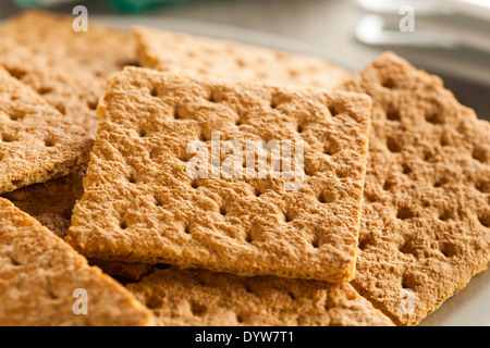 Gesunden Honig Graham Cracker auf einem Teller Stockfoto