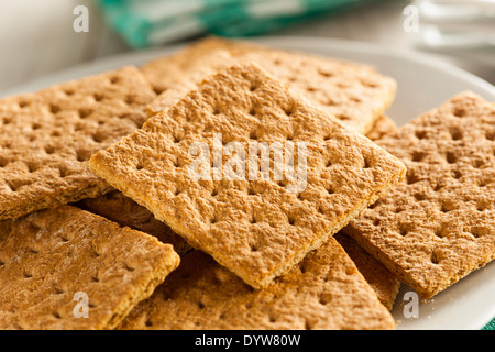 Gesunden Honig Graham Cracker auf einem Teller Stockfoto
