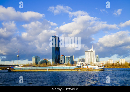 Wien, Danube City, DC-Tower, Dominique Perrault, Österreich, 22. Bezirk, Donaucity Stockfoto