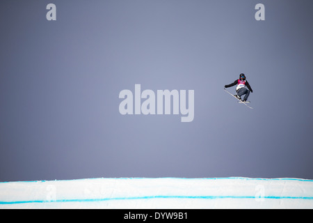 Lisa Zimmermann (GER) im Wettbewerb mit der Damen Ski Slopestyle auf die Olympischen Winterspiele Sotschi 2014 Stockfoto