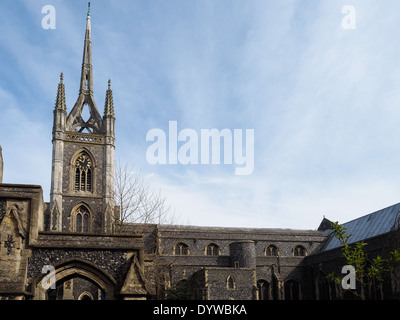 FAVERSHAM, KENT/UK - März 29: Blick auf St. Mary Charity-Kirche in Faversham Kent am 29. März 2014 Stockfoto