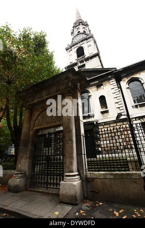 St Giles in den Bereichen Kirche Stockfoto