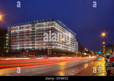 Berlin, Deutschland, beleuchtet Gerüste am neuen Hotel + Büro Campus Berlin Stockfoto