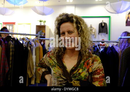 London, UK. 24. April 2014. Anlass für die Einführung von Online-Mode-Auktion zugunsten der Alzheimer Gesellschaft. http://gavelandgrand.com/Auctions/designerjumble Kredit: Rachel Megawhat/Alamy Live News Stockfoto