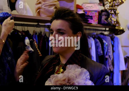 London, UK. 24. April 2014. Anlass für die Einführung von Online-Mode-Auktion zugunsten der Alzheimer Gesellschaft. http://gavelandgrand.com/Auctions/designerjumble Kredit: Rachel Megawhat/Alamy Live News Stockfoto