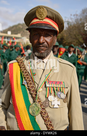 dekorierte General in der Tigray äthiopische Armee führt eine Parade, Mekele, Äthiopien Stockfoto