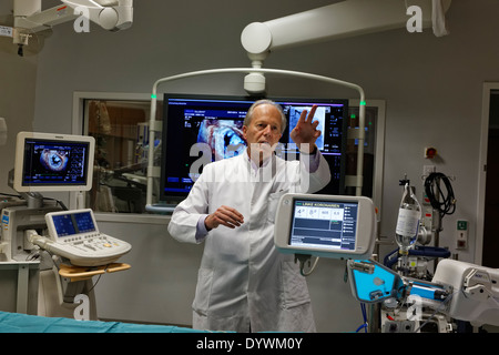 Berlin, Deutschland, Prof. Dr. Dietrich Andresen, Chefarzt der Vivantes Klinikum Am Urban, im Hybrid oder Stockfoto