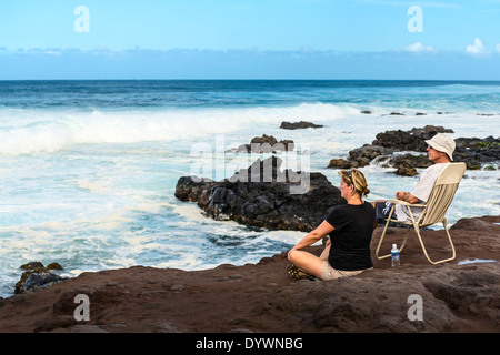 Die großen und spektakulären Wellen am Hookipa Beach in der Nordküste von Maui. Stockfoto