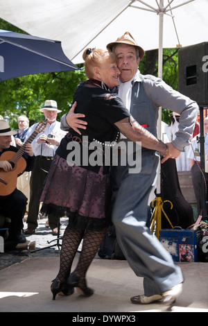 Tango-Tänzer. Dorrego Platz. San Telmo Bezirk. Buenos Aires. Argentinien Stockfoto