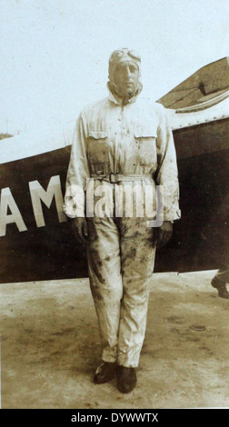 Dieses Bild aus dem Album von Fred Alvin Jones zeigt Eastern Airlines und fängt einen Moment in der Geschichte der Fluggesellschaft ein. Fred Alvin Jones, Pilot bei Eastern Airlines, war ein wichtiger Bestandteil des frühen Wachstums der kommerziellen Luftfahrt. Stockfoto