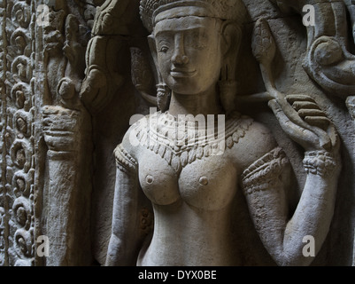 Sandstein Flachrelief Carvings der Apsara im Tempel Preah Khan, Siem Reap, Kambodscha Stockfoto