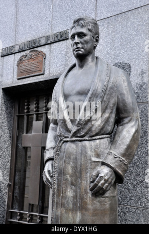 Grab des ehemaligen argentinischen Boxer Luis Angel Firpo, Friedhof von Recoleta, Buenos Aires Argentinien Stockfoto