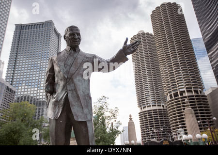 IRV Kupcinet Denkmal am Riverwalk in Chicago, IL. Stockfoto