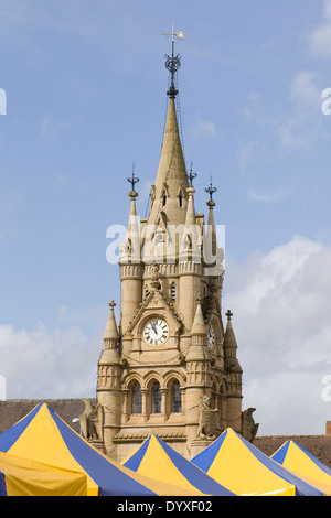 Amerikanische Brunnen Uhrturm im Marktplatz, Stratford Upon Avon, Warwickshire, UK. Stockfoto