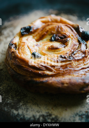 Pain Aux Rosinen Frühstück Gebäck. Ein Frühstück essen oft in Frankreich, die direkt mit Rosinenbrot übersetzt wird. Stockfoto