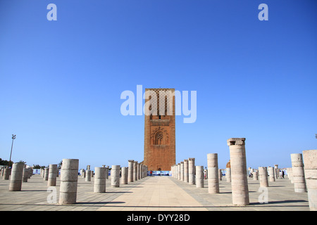 Hassan-Turm oder Tour Hassan ist das Minarett einer unvollständigen Moschee in Rabat, Marokko. Stockfoto