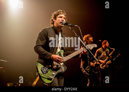 Detroit, Michigan, USA. 27. April 2014. SAM ROBERTS von der SAM ROBERTS BAND auf der 2014 US-Tour zur Unterstützung der anstehenden Studio-Version '' Lo-Fantasy in The Fillmore in Detroit, MI am 26. April 2014 © Marc Nader/ZUMA Wire/ZUMAPRESS.com/Alamy Live News Stockfoto