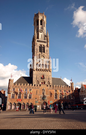 Der Glockenturm oder Belfort, einem mittelalterlichen Turm, Marktplatz, Brügge, Belgien Stockfoto