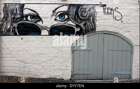 Straßenkunst auf einer Wand in Bury Street, Guildford, Surrey Stockfoto