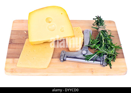 Käse auf hölzernen Hintergrund Stockfoto