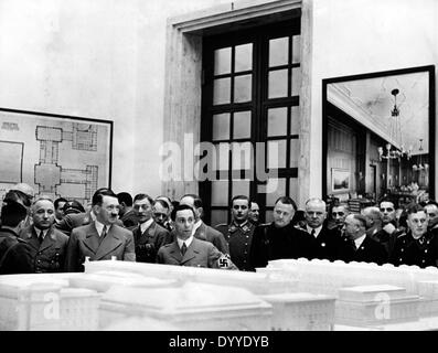 Adolf Hitler besucht die "großen deutschen Kunstausstellung", 1938 Stockfoto