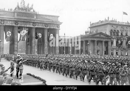 Siegesparade in Berlin nach dem Ende der französischen Kampagne, 1940 Stockfoto