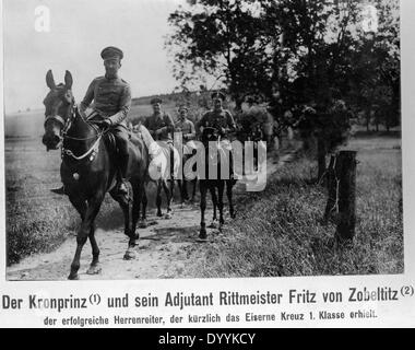 Kronprinz von Preußen auf einen Ausritt mit deutschen Offizieren, 1914 Stockfoto