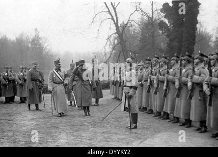 Kaiser Charles I. besucht Kaiser Wilhelm II., 1917 Stockfoto