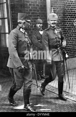 Kaiser Charles I. besucht Kaiser Wilhelm II. im Spa, 1918 Stockfoto
