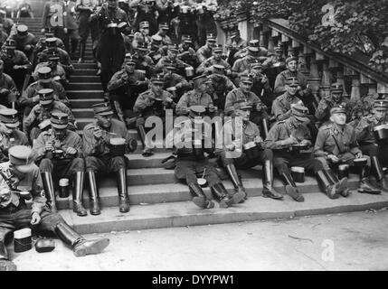 SA-Männer machen Sie eine Pause während der 'Ralley des Sieges"in Nürnberg, 1933 Stockfoto