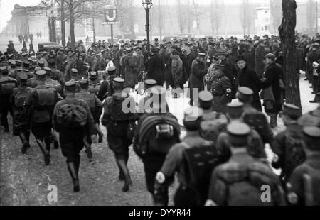 Die SA in den Straßen von Berlin, 1933 Stockfoto