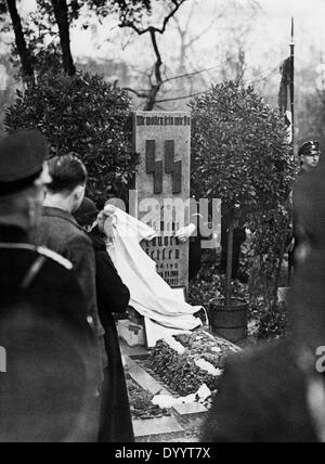 Steinerne Einweihung Denkmal für SS Mann Eduard Felsen, 1933 Stockfoto