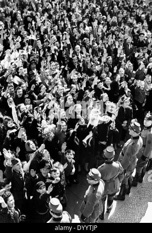 Feiern in Berlin nach dem Anschluss Österreichs 1938 Stockfoto