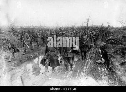 Deutsche Soldaten auf dem Marsch nach Lodz, 1914 Stockfoto