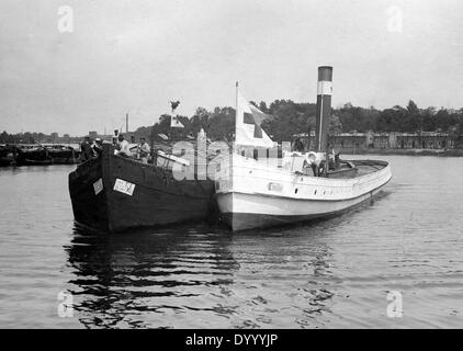 Transport von Wasser im ersten Weltkrieg verwundet 1915 Stockfoto